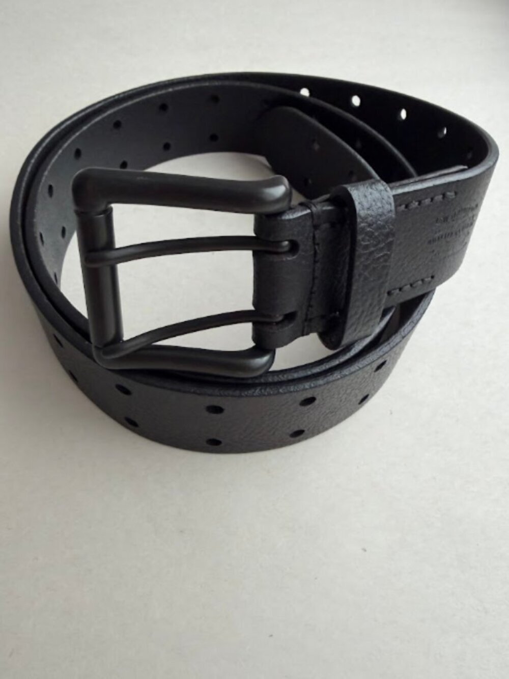 Levi’s Men’s Black Leather Double Prong Perforated Casual Jean Belt Large